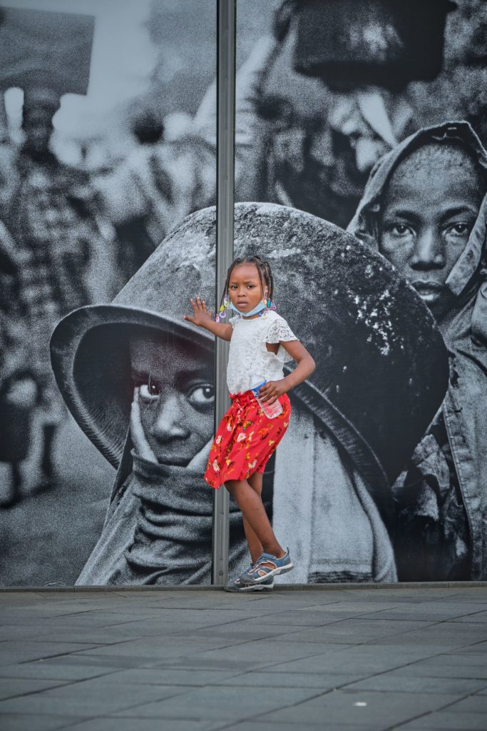 Oeuvre Touchée par son histoire Street photographie